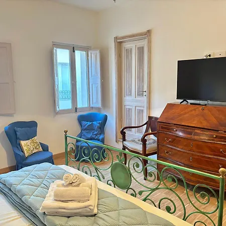 Apartman Elegant & Rustic - Piazza Castello *
